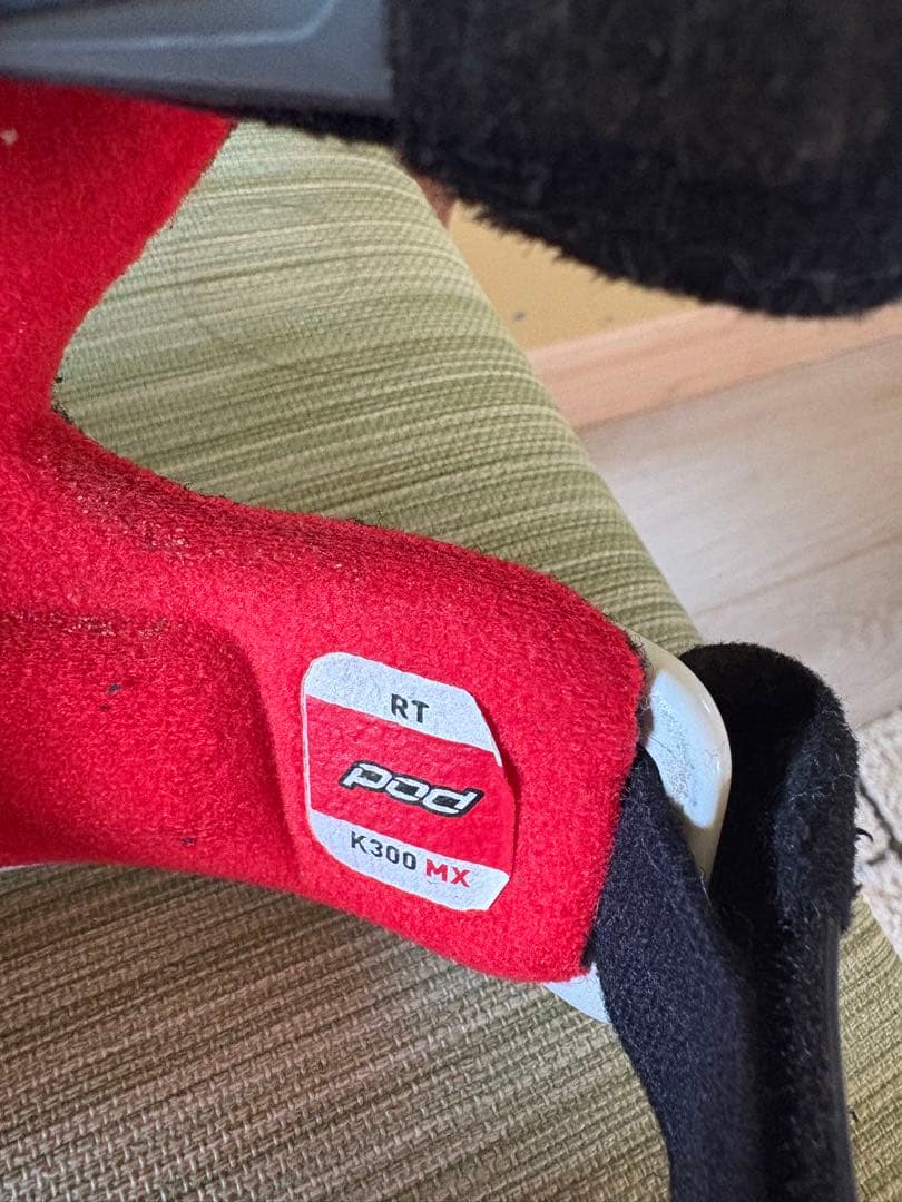 pod k300 ニーブレース　XLサイズ