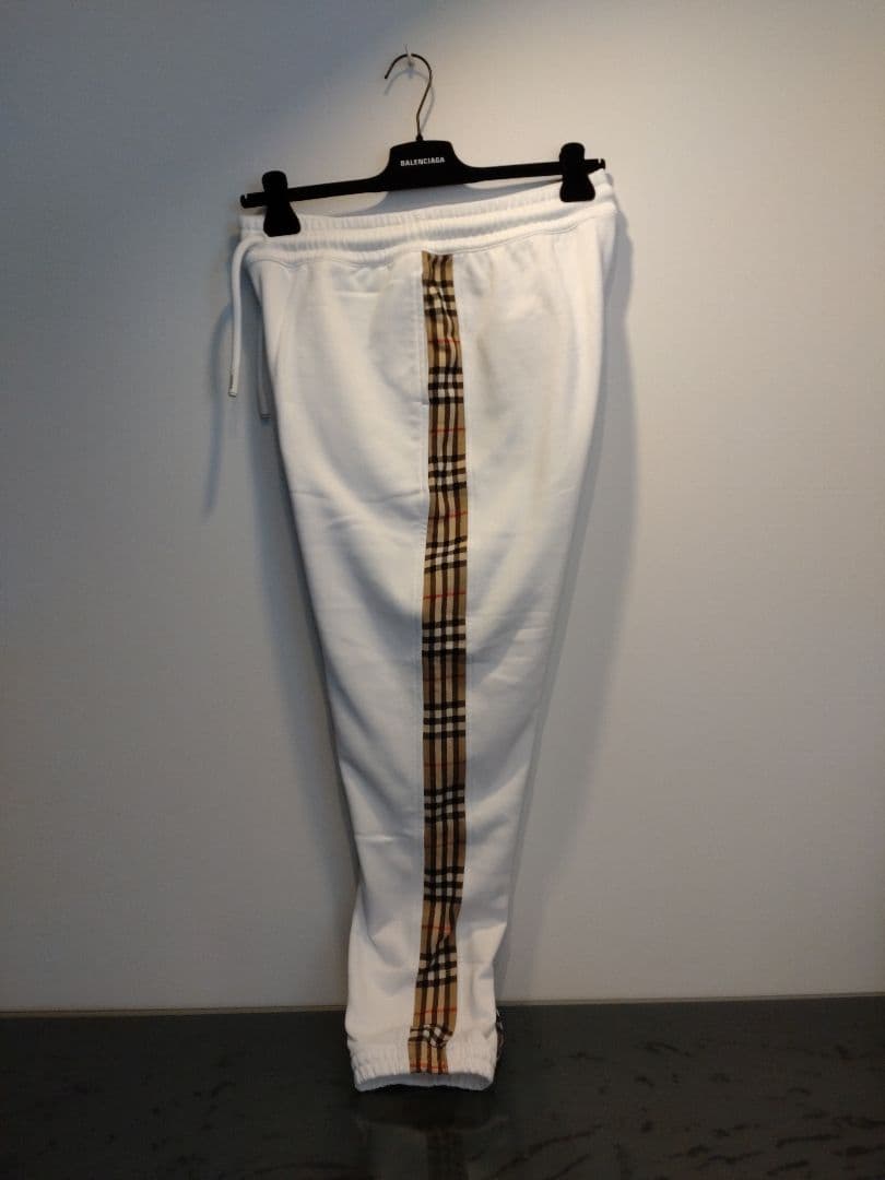 BURBERRY スウェットパンツ　Ｍ【新品未使用品】