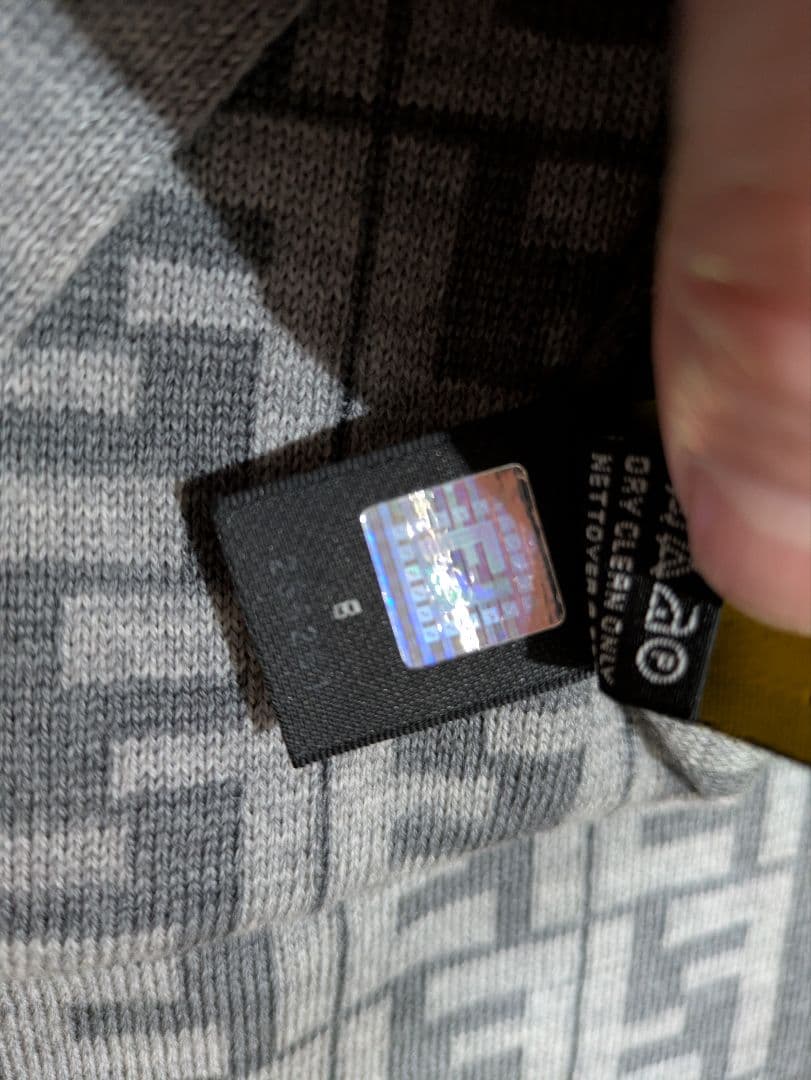 極美品★FENDI★Fロゴマフラー★ウール100％★リバーシブル★