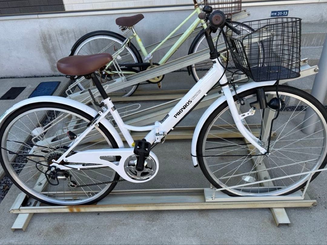 [直接手渡し条件]ホワイト自転車 26インチ 6段変速 前カゴ付き