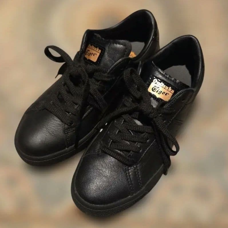 み*こ様 【極美品！✨】Onitsuka Tiger ブラックレザー スニーカー
