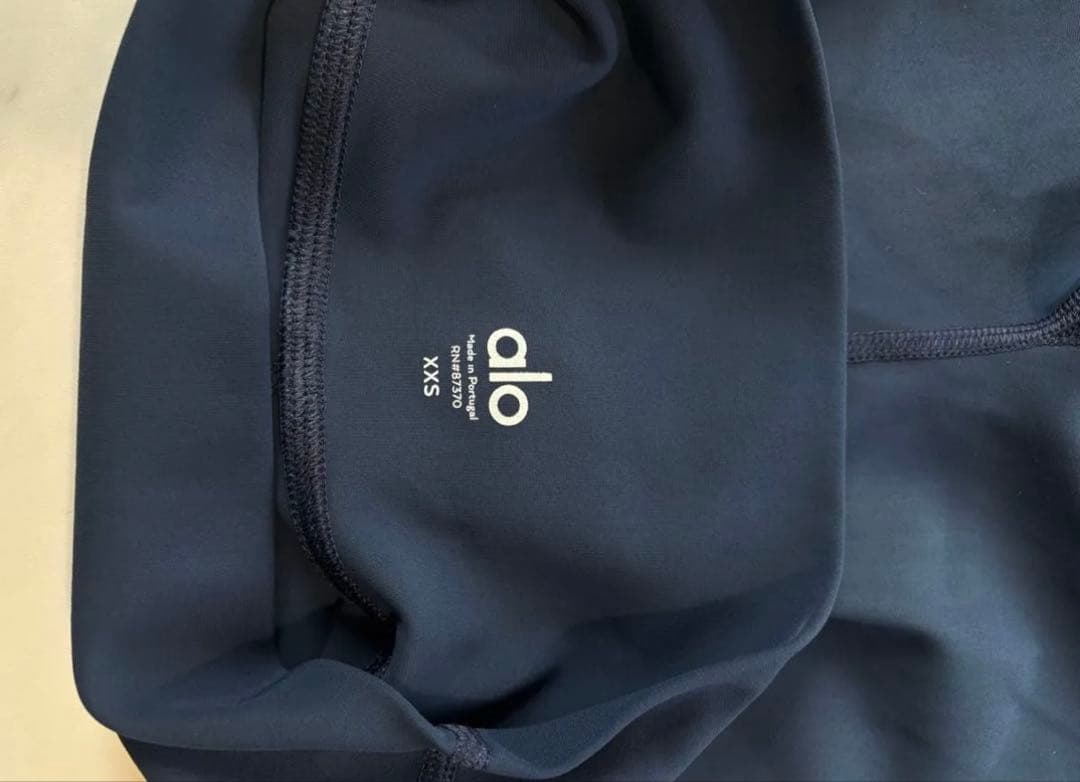 【レア】アローヨガ　alo yoga レギンス　ネイビー　XXS