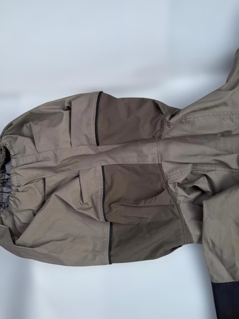 ALPHAICON RAIN DOG GUARD 4L　(グレー）