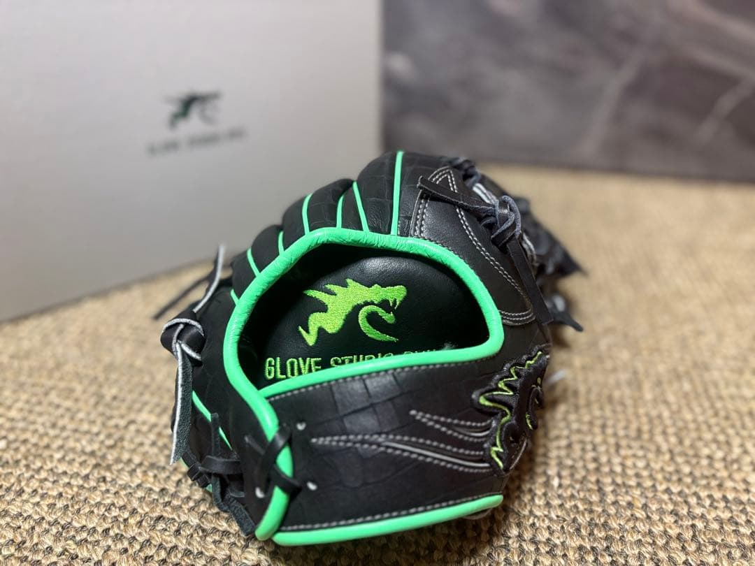 トモ　値引きは金額提示RYU 5周年限定グローブ