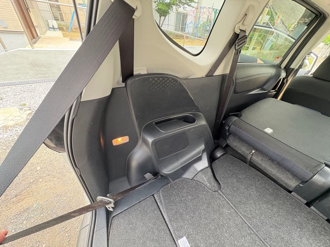 シエンタ170系　アッパーボード　置くだけ簡単設置