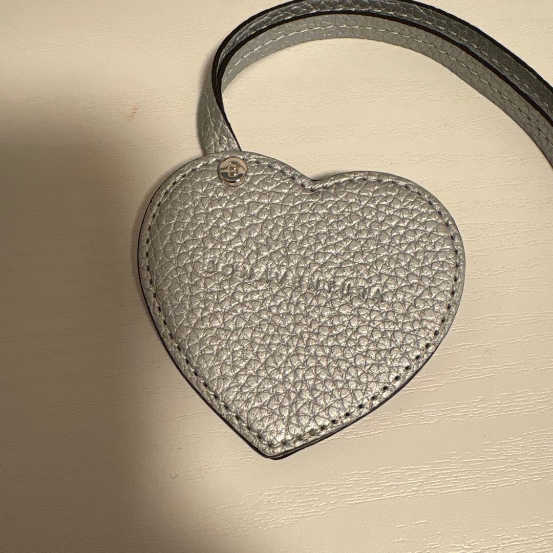 ボナベンチュラ　ハート コンパクトミラー シュリンクレザー　シルバー　限定カラー