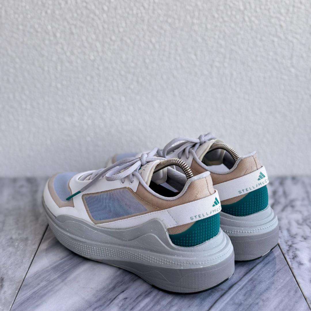 アディダス by ステラマッカートニーアースライト ランニングシューズ厚底