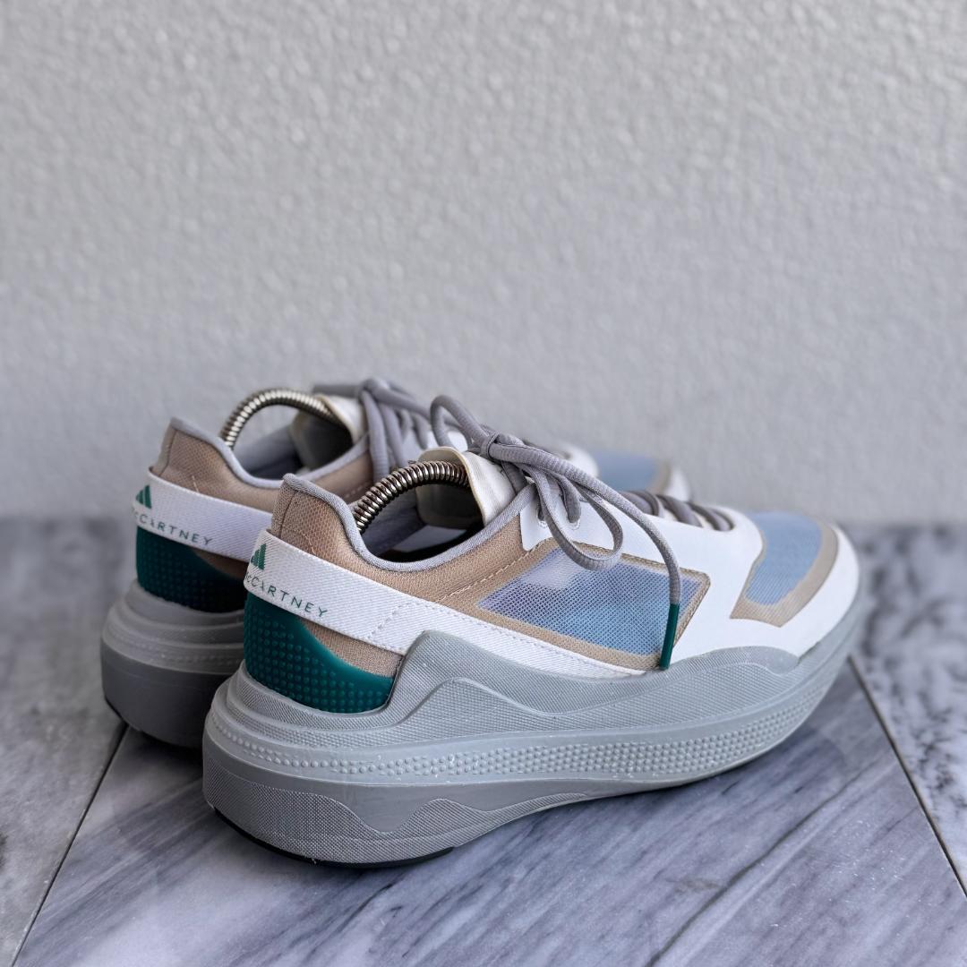 アディダス by ステラマッカートニーアースライト ランニングシューズ厚底