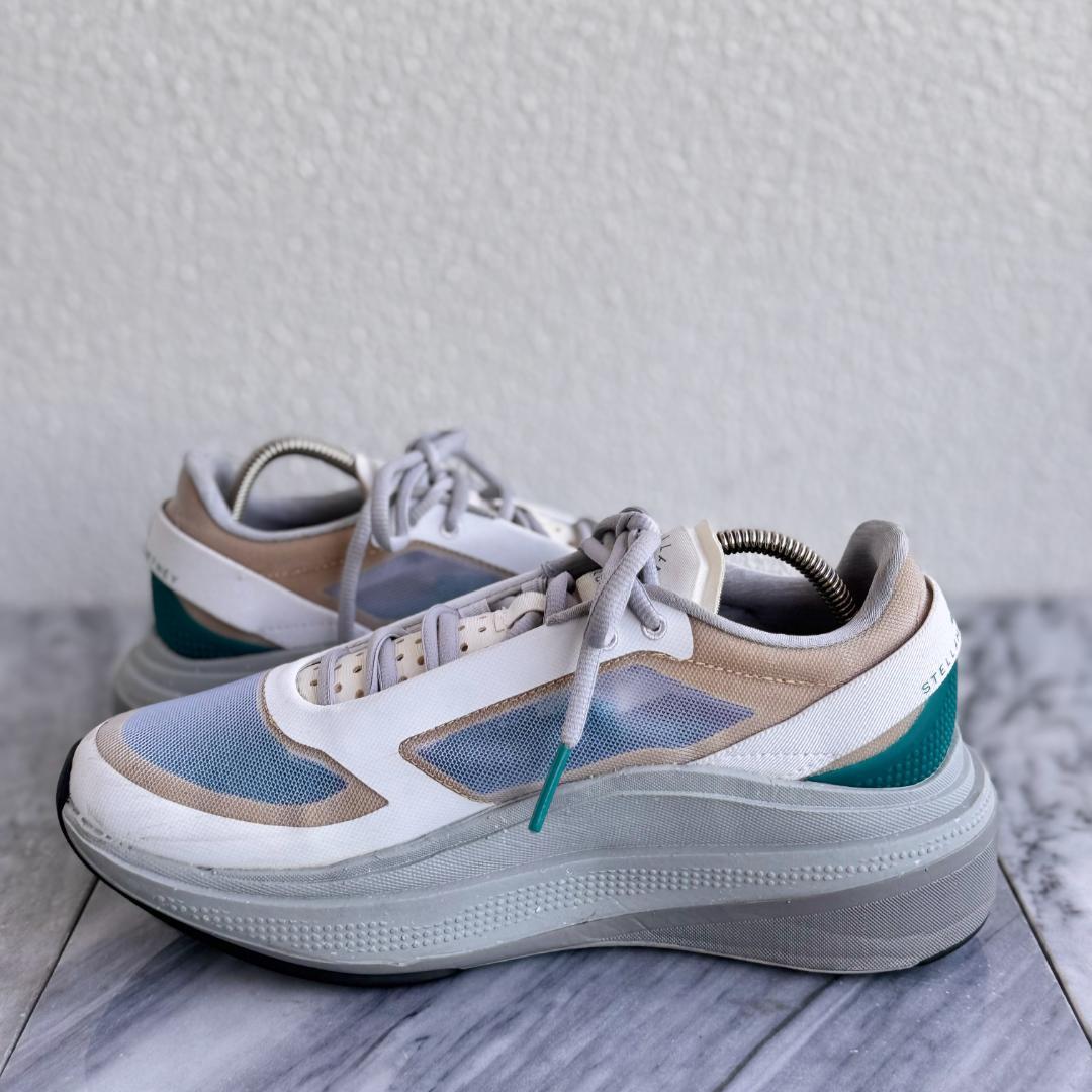 アディダス by ステラマッカートニーアースライト ランニングシューズ厚底