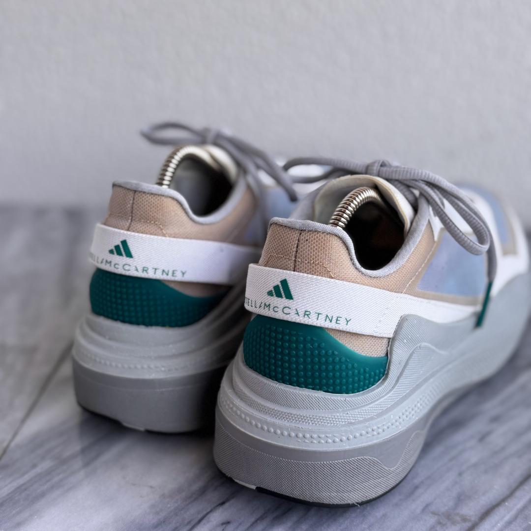 アディダス by ステラマッカートニーアースライト ランニングシューズ厚底