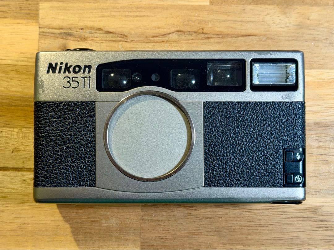 Nikon 35Ti コンパクトフィルムカメラ