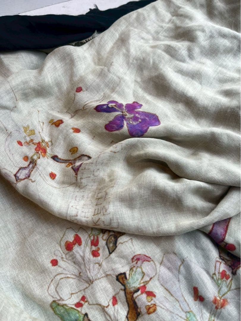 【極美品】LOEWE ロエベ 花柄　ストール　クリーム＆ブラック　カシミヤ入り