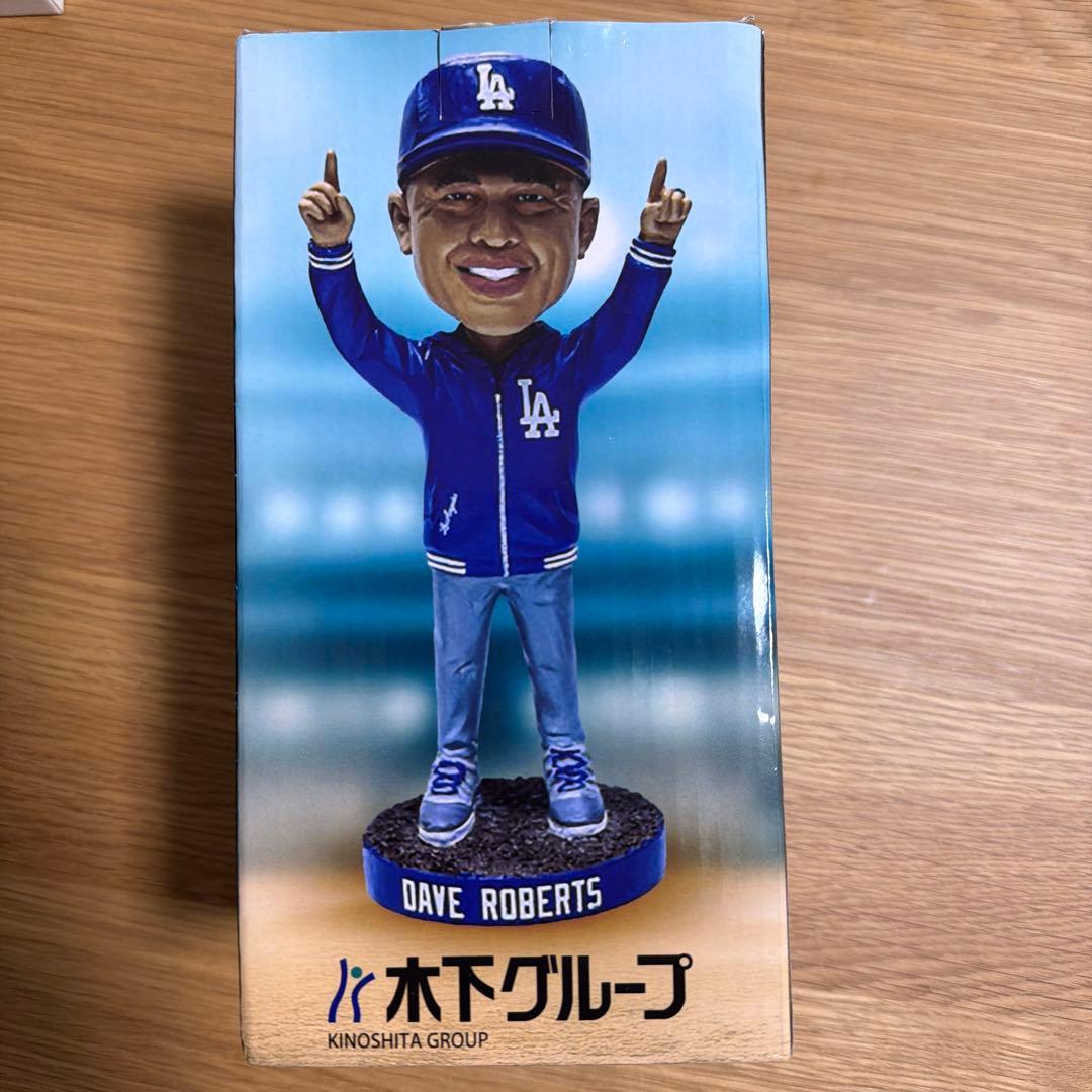 【未開封・非売品】球場配布 ドジャース ロバーツ監督 ボブルヘッド