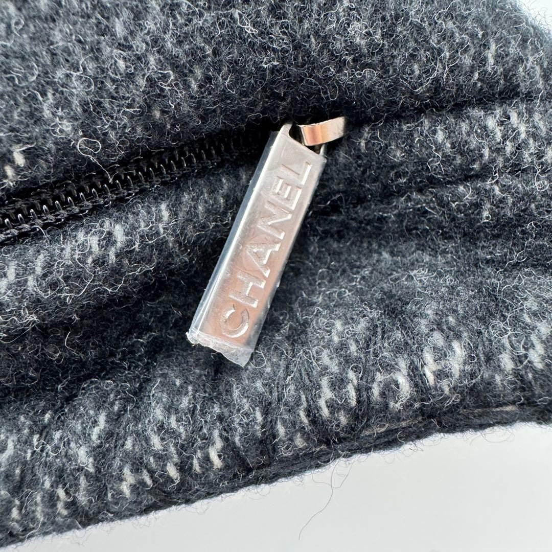 未使用品✨CHANEL カシミヤ　クッション　ココマーク　グレー　アイボリー