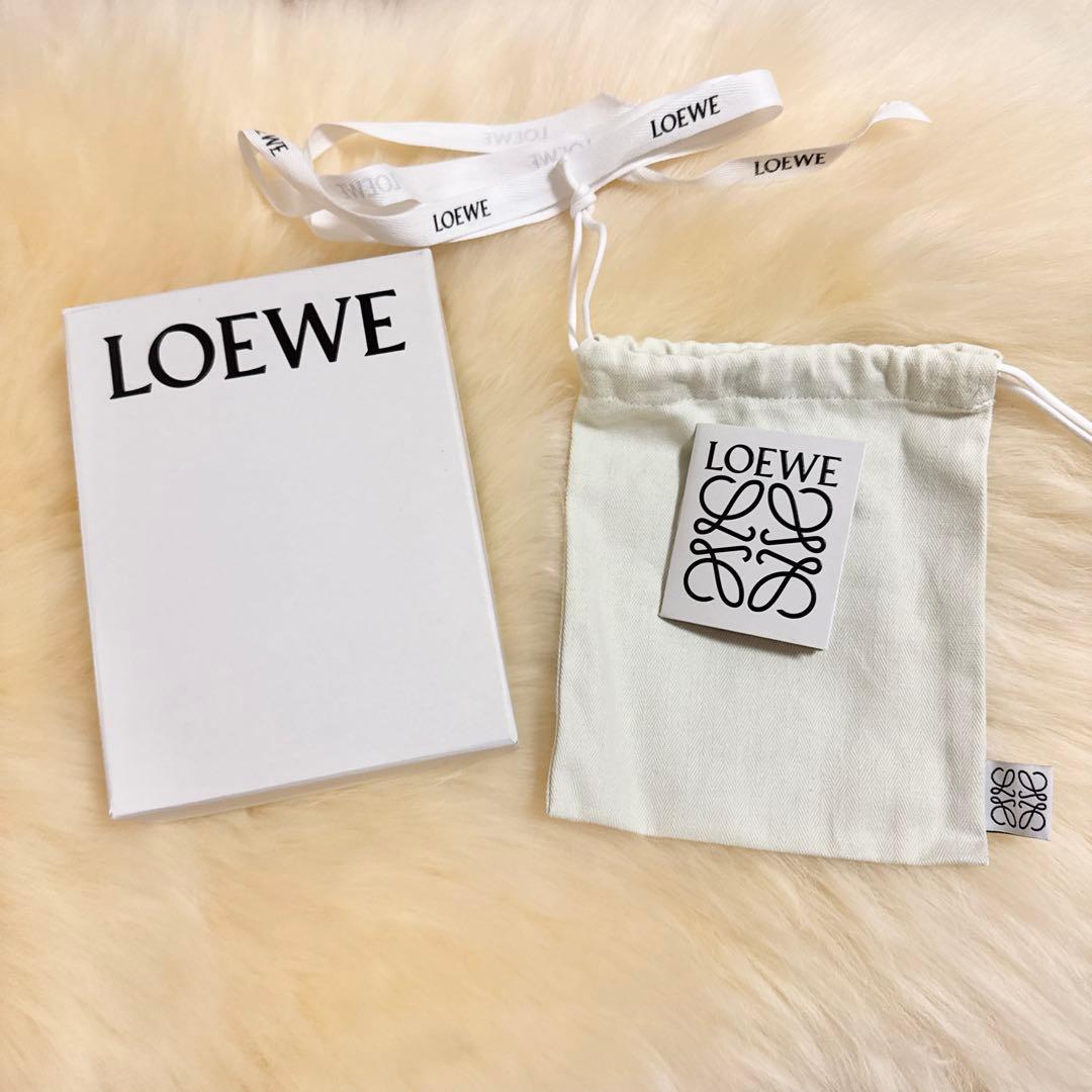 【新品未使用】LOEWE ロエベ　コーギーチャーム 付属品全部つきます