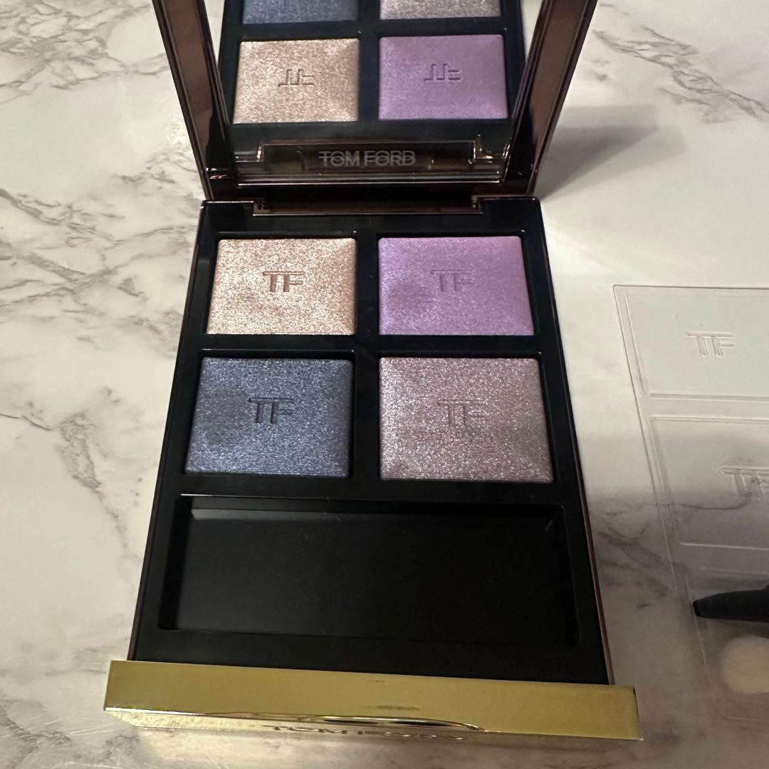 トムフォード　アイカラークォード【復刻版】28RW デイドリーム