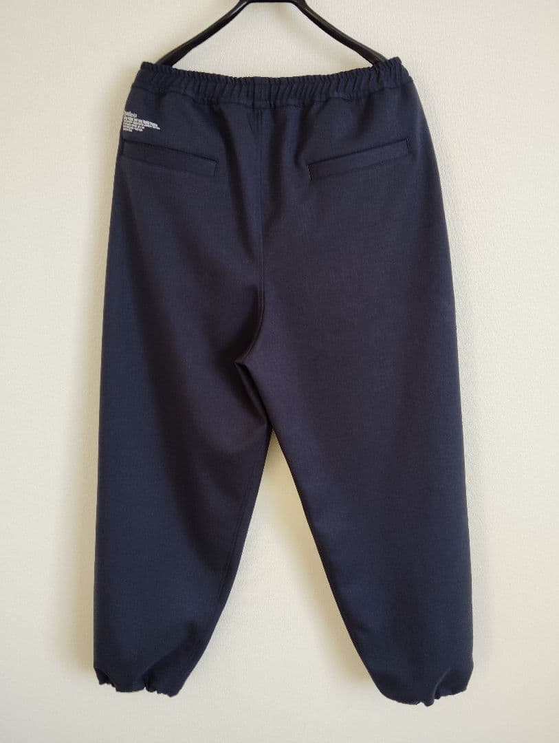 パンツ DOWN FABRIC TWO TUCK TRACK PANTS