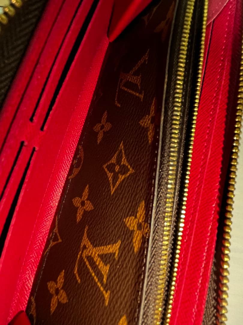 ルイヴィトン 長財布 ラウンドファスナー ポルトフォイユクレマンス フューシャ