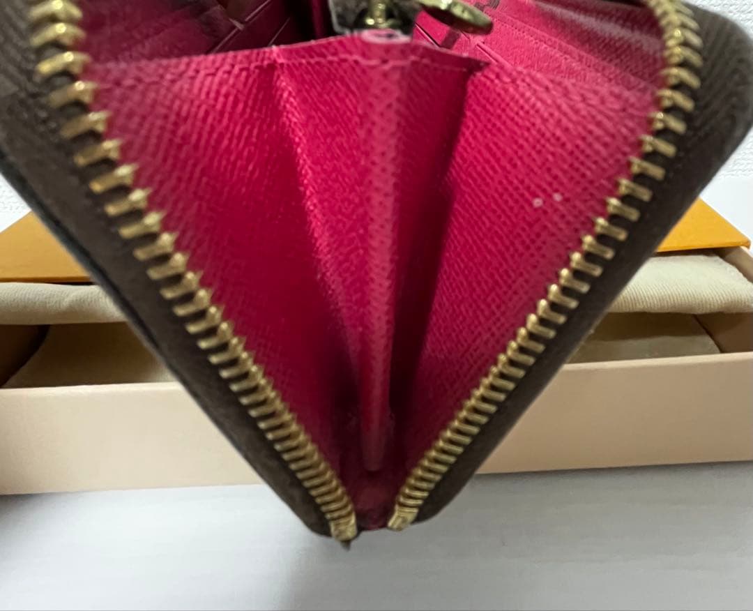 ルイヴィトン 長財布 ラウンドファスナー ポルトフォイユクレマンス フューシャ