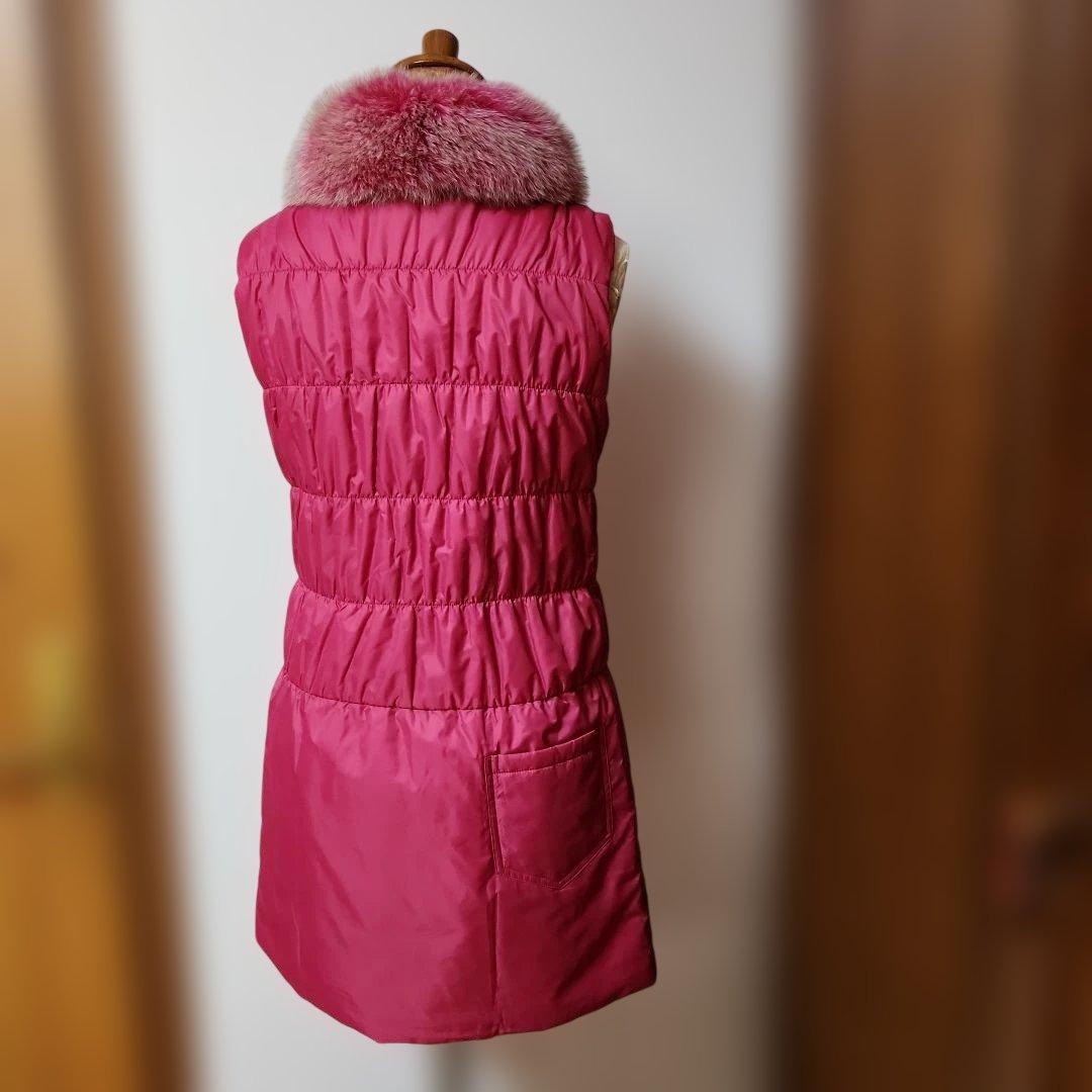 アルチビオの中綿、ファー付きピンクノースリーブベスト