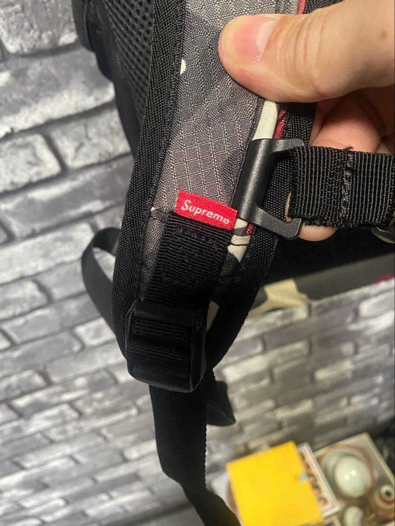 Supremeシュプリーム21ss バックパック　レッドカモ　中古品