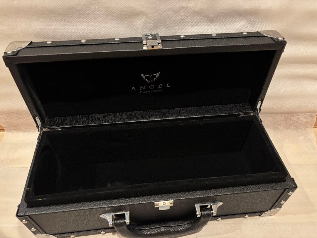 エンジェル シャンパン ブリュット 白 ブラックボトル 箱付き 正規品