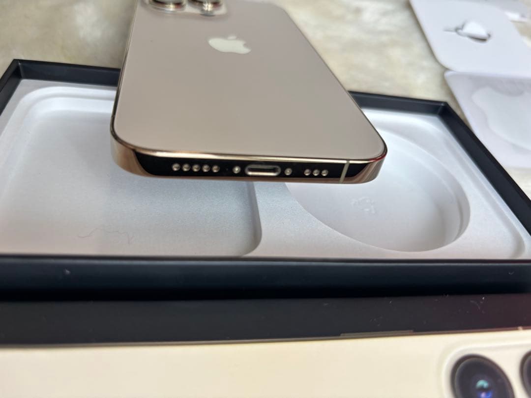 Apple iPhone 13 Pro 256GB 本体　美品