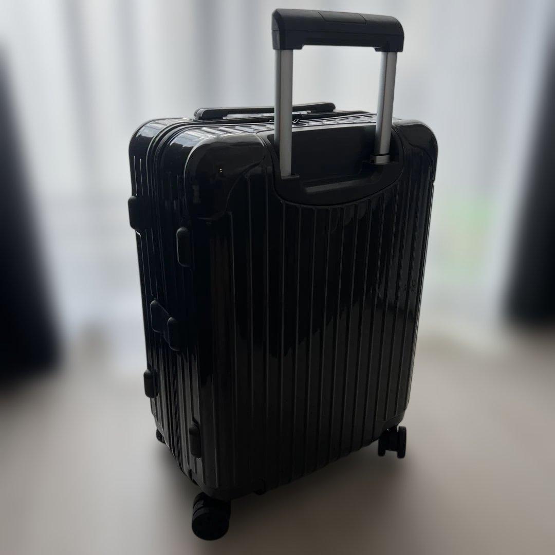 RIMOWA リモワ ESSENTIAL キャビン グレーグロス 機内持ち込み可