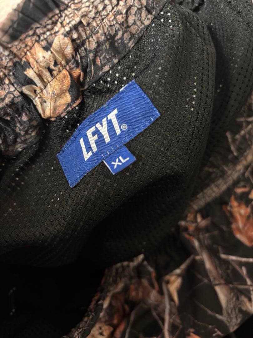 Lafayette ナイロンパンツ