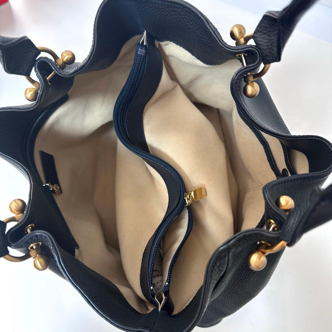 【美品】kitamura セミショルダーバッグ 本革 軽量 ビジネスバッグ