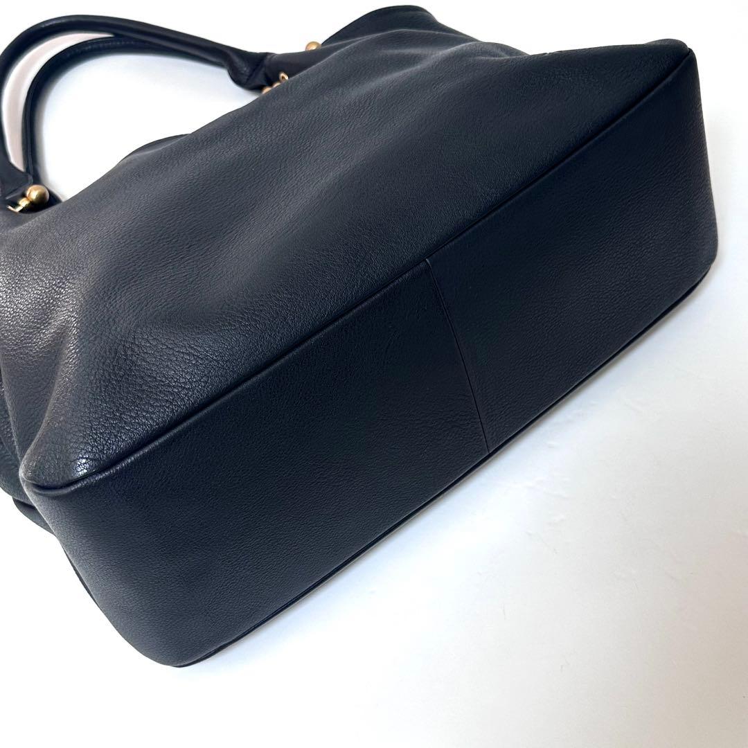 【美品】kitamura セミショルダーバッグ 本革 軽量 ビジネスバッグ