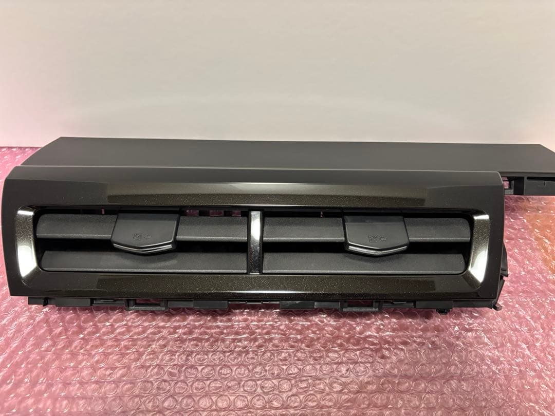 プリウスα G's 9インチパネル