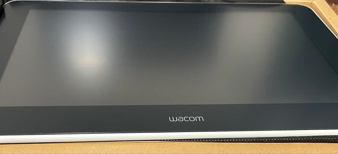 Wacom One 13.3インチ 液晶ペンタブレット＋保護シート付