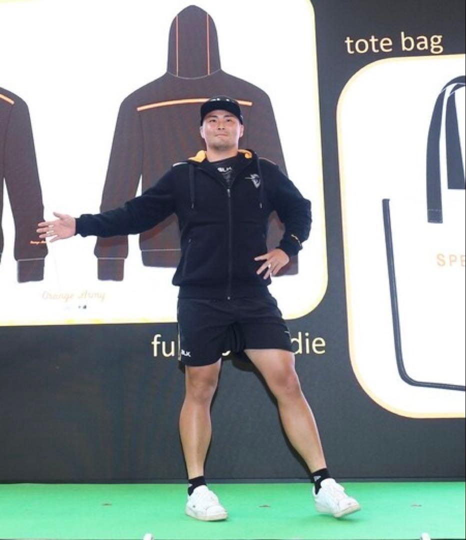 クボタスピアーズ　フーディ　XL