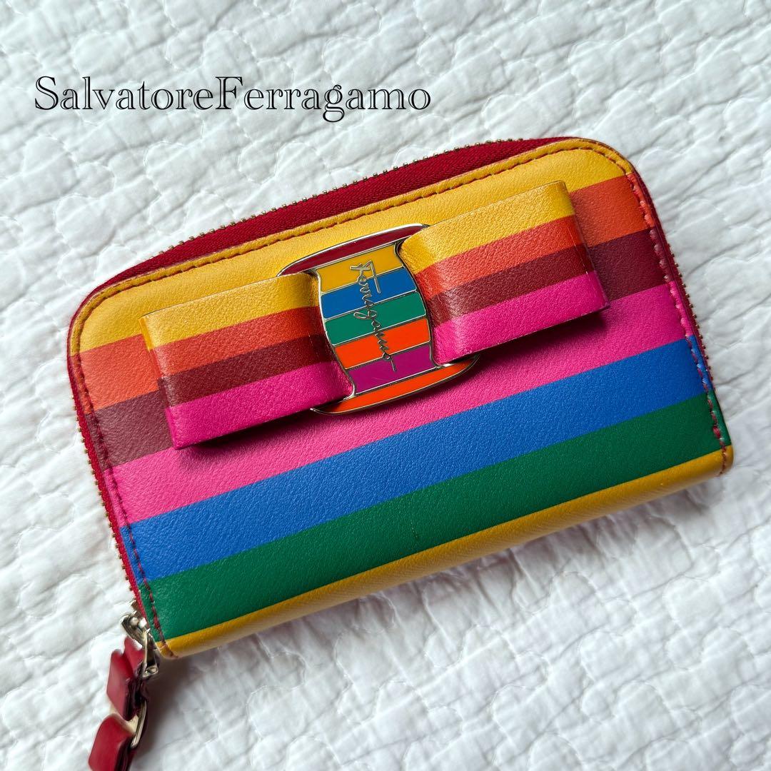 希少カラー SalvatoreFerragamo ヴァラリボン ケース