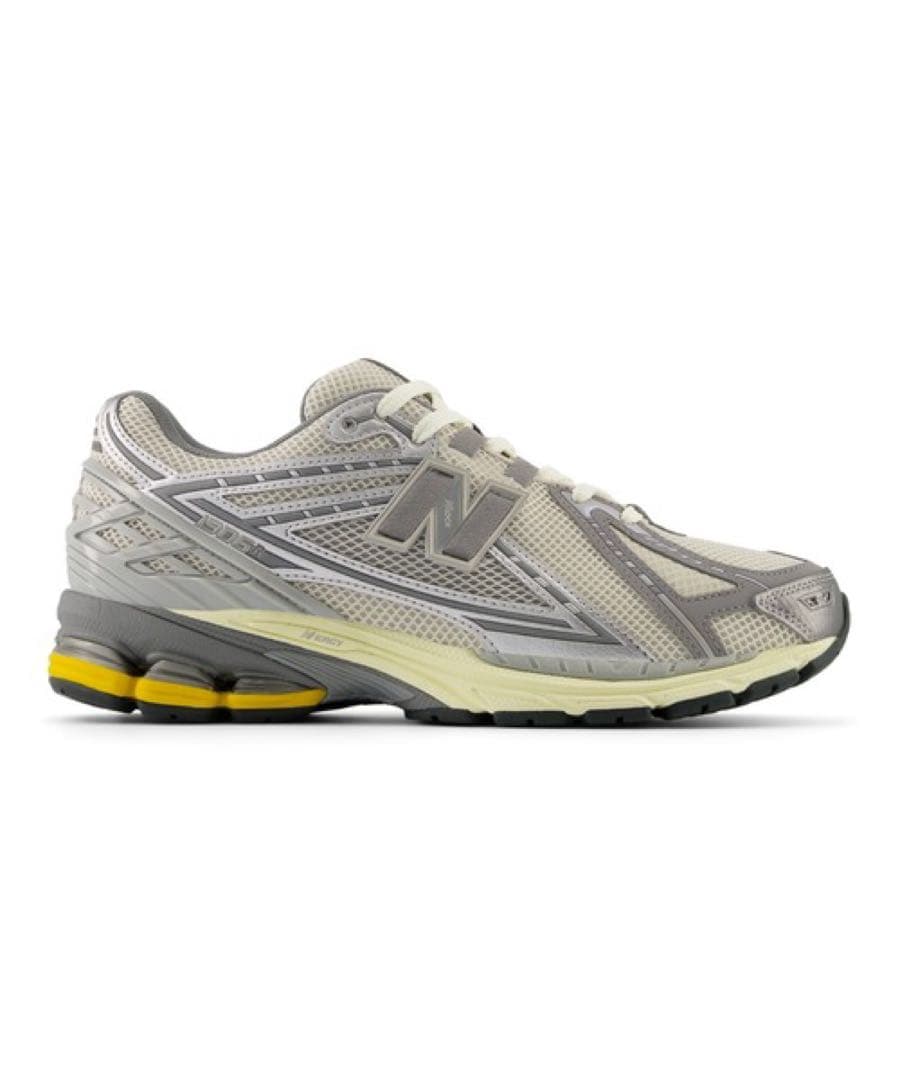 靴 New balance1906R