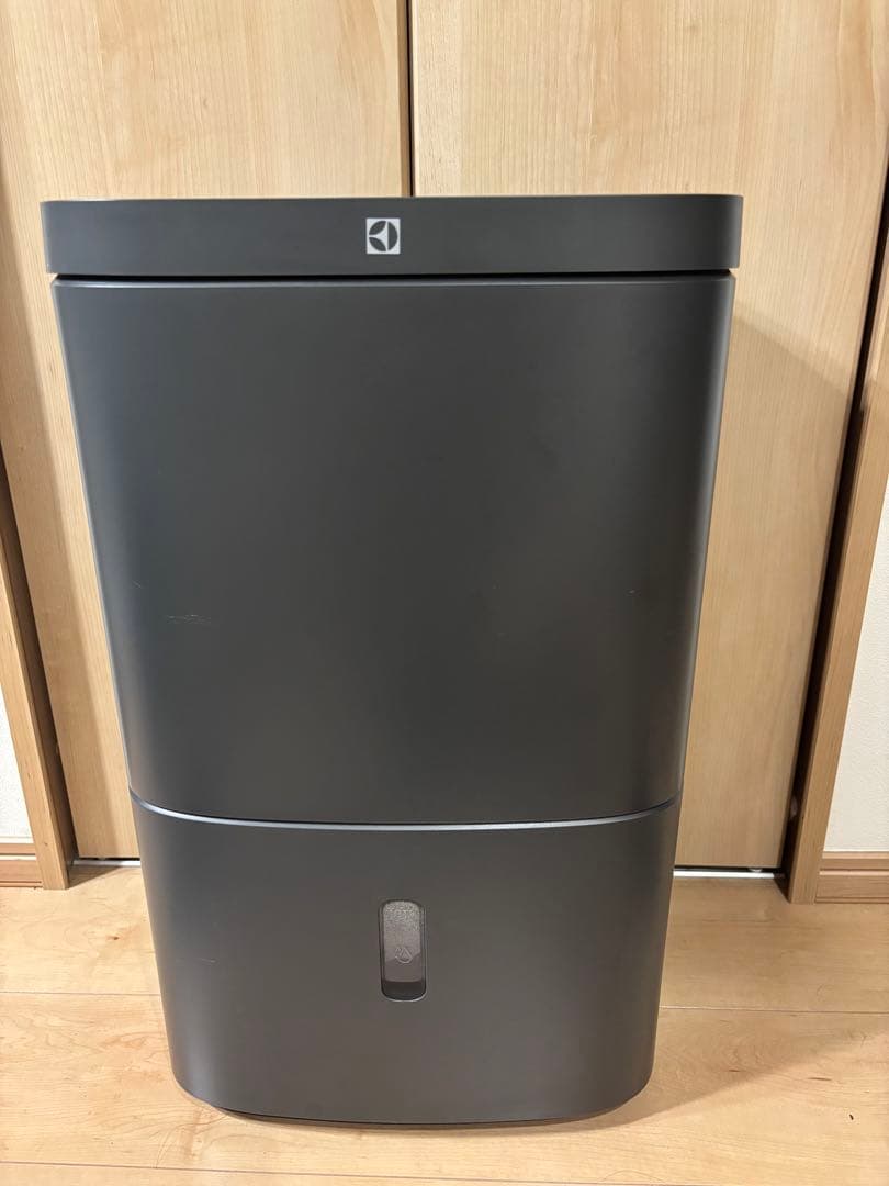 Electrolux 除湿機　空気清浄機能付き