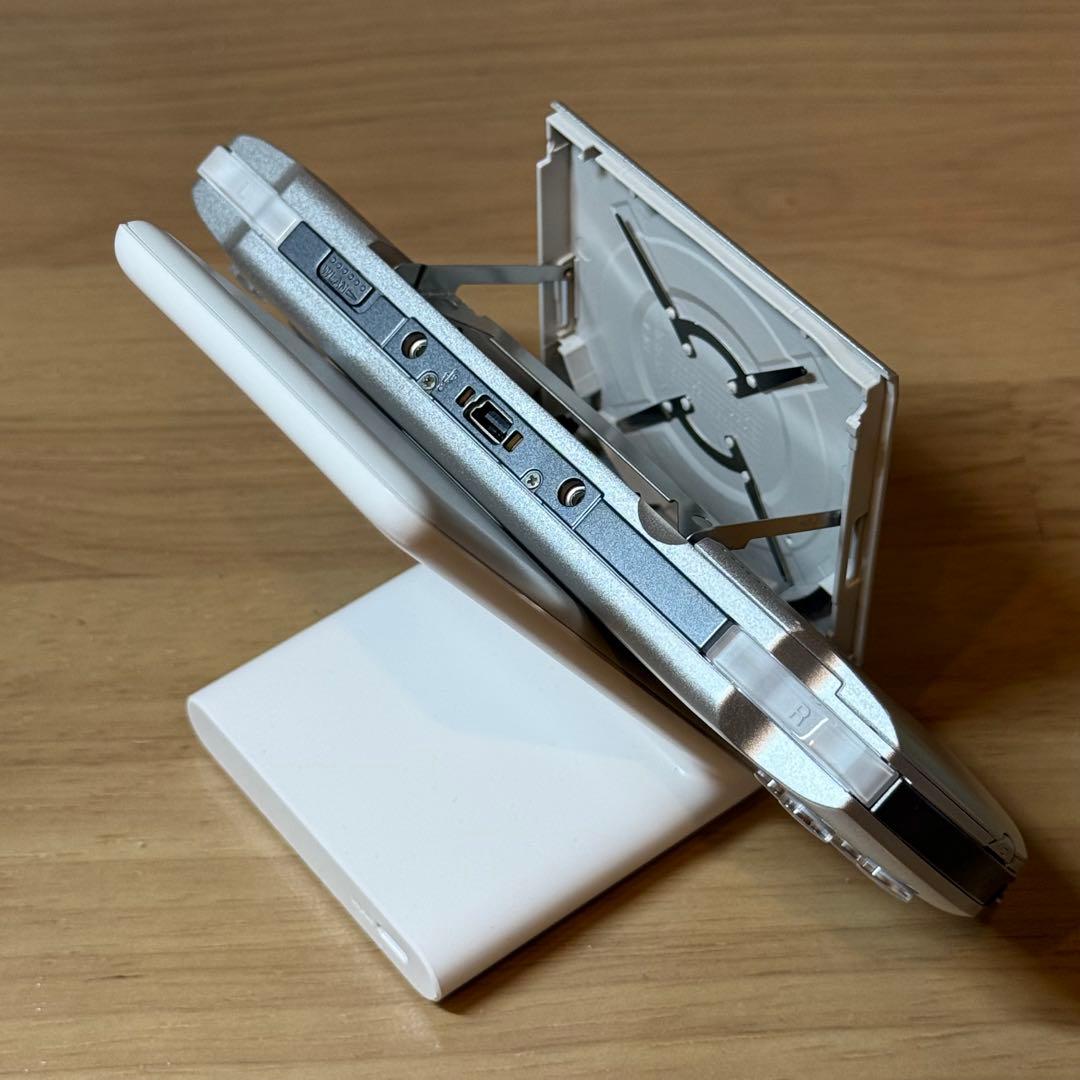 4-468 PSP-3000 ミスティック・シルバー