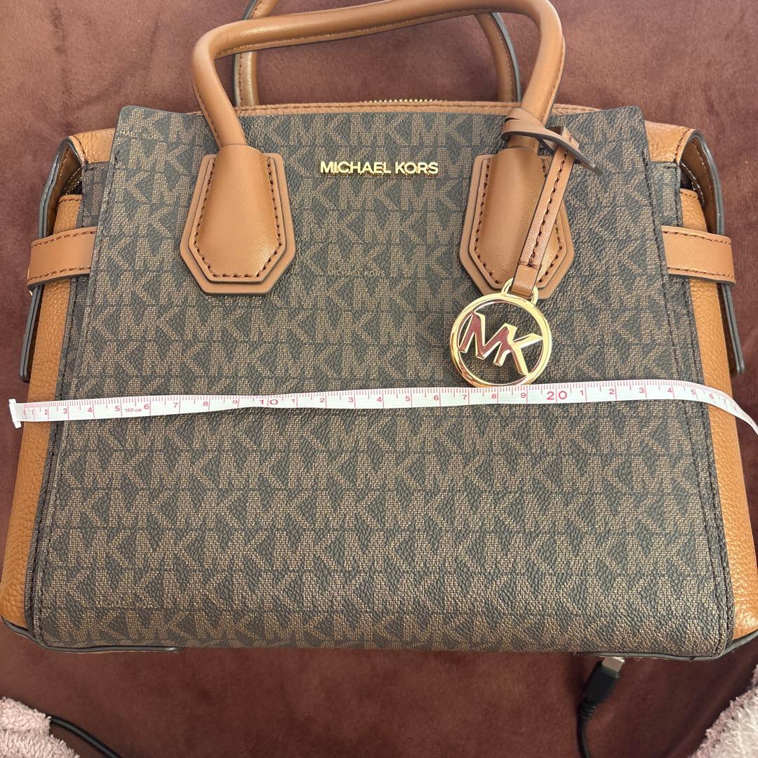 チ*ト様 人気商品！！！MICHAELKORS ロゴ入りショルダーバッグ