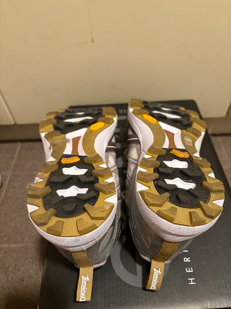 HERNO スニーカー　23.5cm