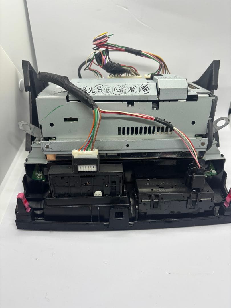 トヨタ プリウス NHW20 純正ナビモニター/マルチ 86110-47200