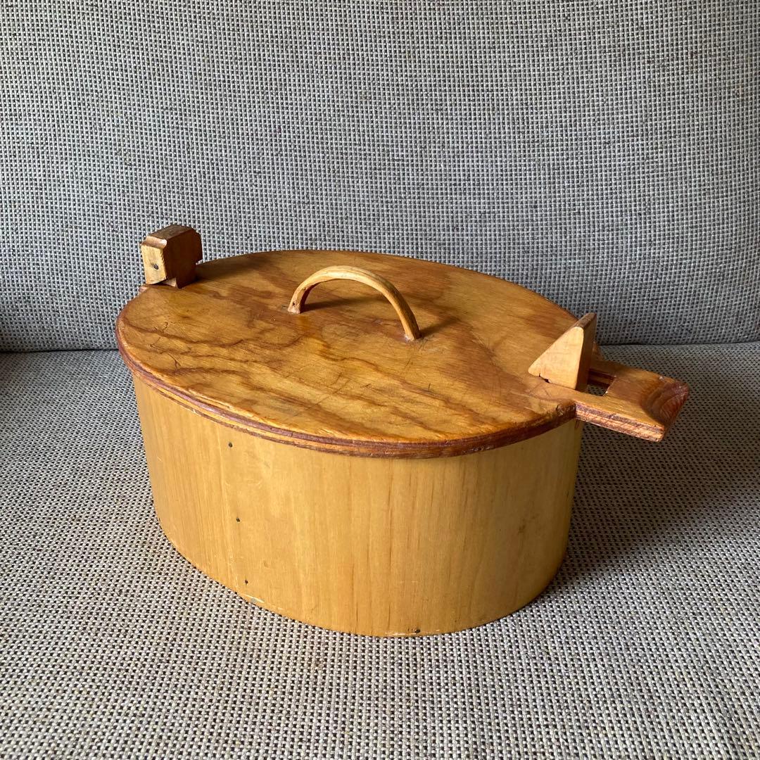 北欧アンティークSvepask(スヴェープアスク) スウェーデンの古い木箱（大）