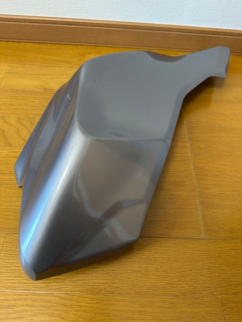 タンクカバー　フロントフェンダー　バイクパーツ　外装