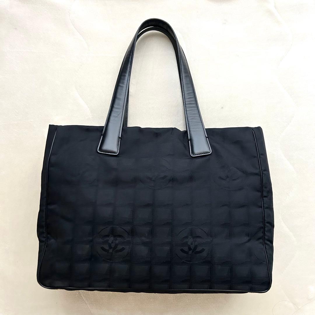 美品 CHANEL ニュートラベルライン トートバッグ ブラック