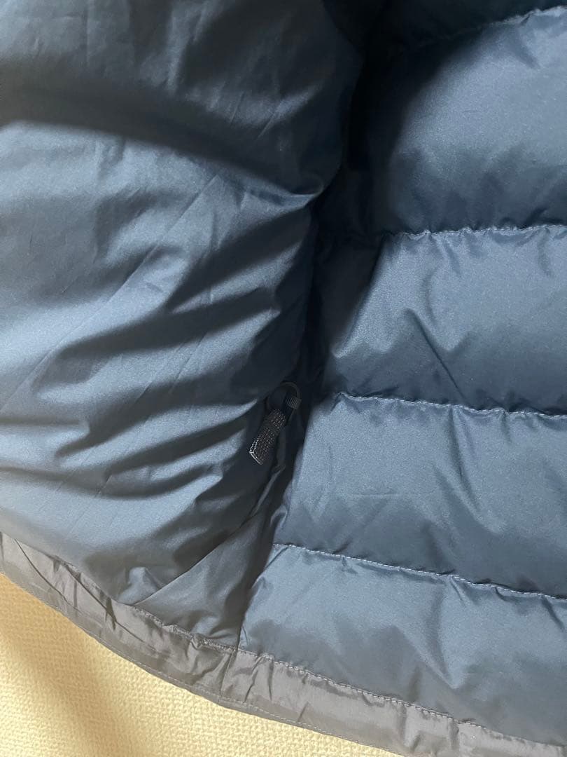 【美品】Patagonia M ハイロフトダウンセーター　フーディー　ネイビー