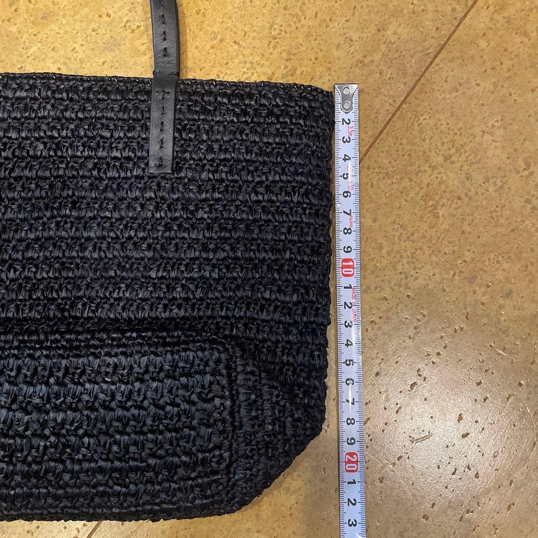 ヘレンカミンスキー 黒のレザー持ち手ラフィアトートバッグ