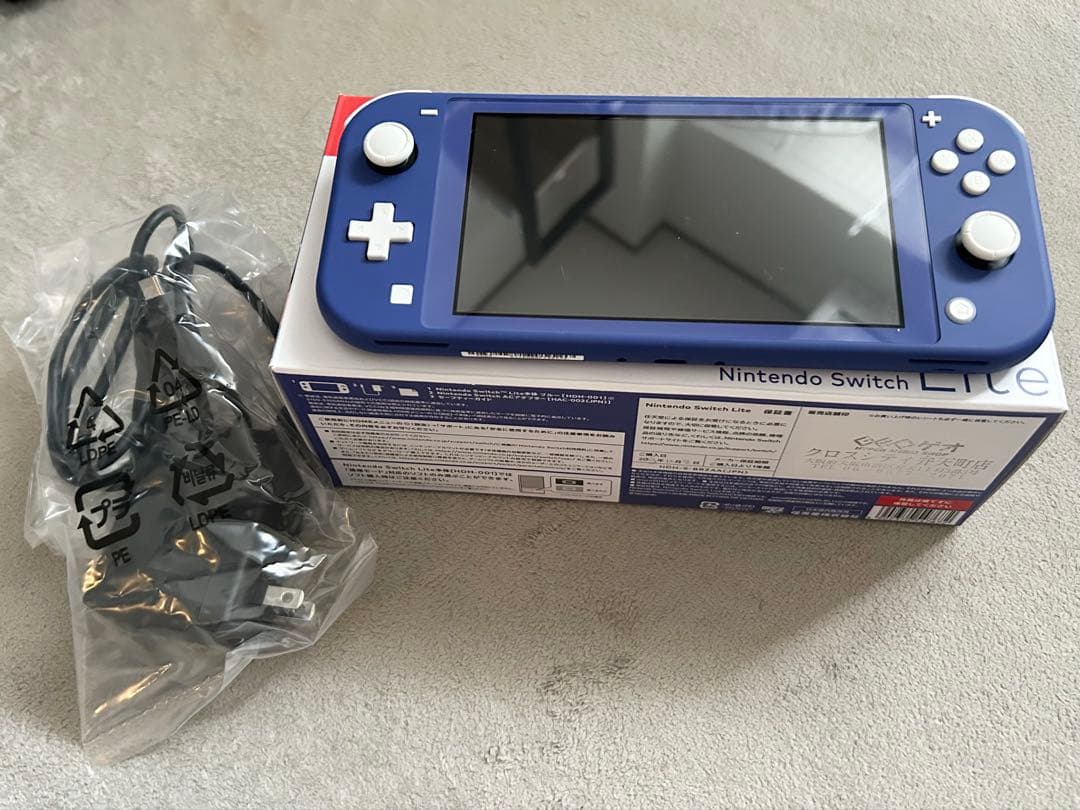 【美品】Nintendo Switch Lite ブルー 充電ケーブル付き