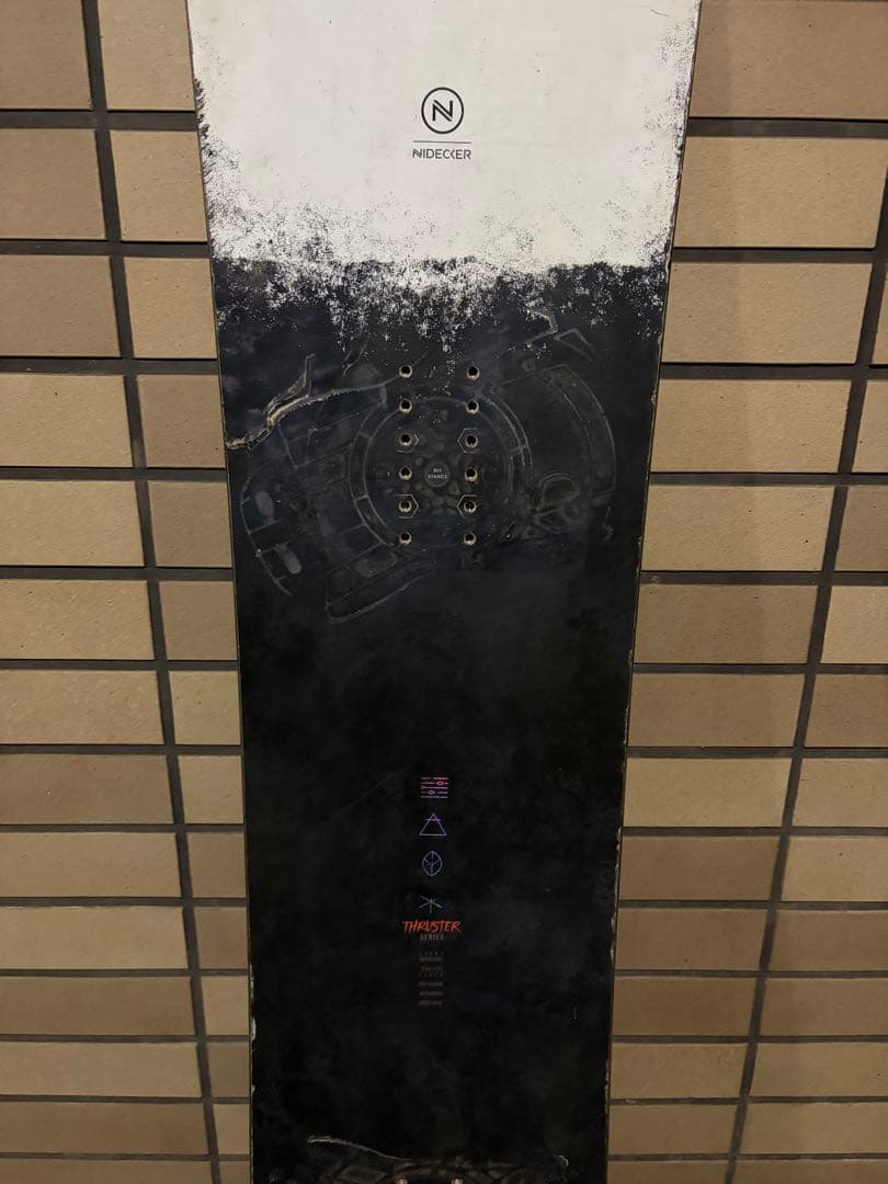 ナイデッカー(NIDECKER) スノーボード THRUSTER 153