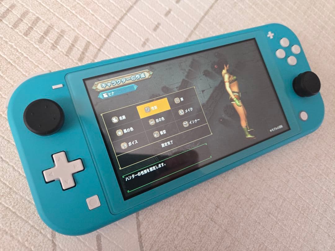 Switchライト 本体　美品　本体と充電器のみ　Nintendo