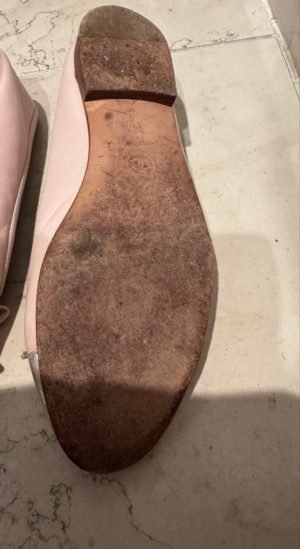 CHANEL シャネルフラットシューズピンク×シルバー ココマーク リボン38C